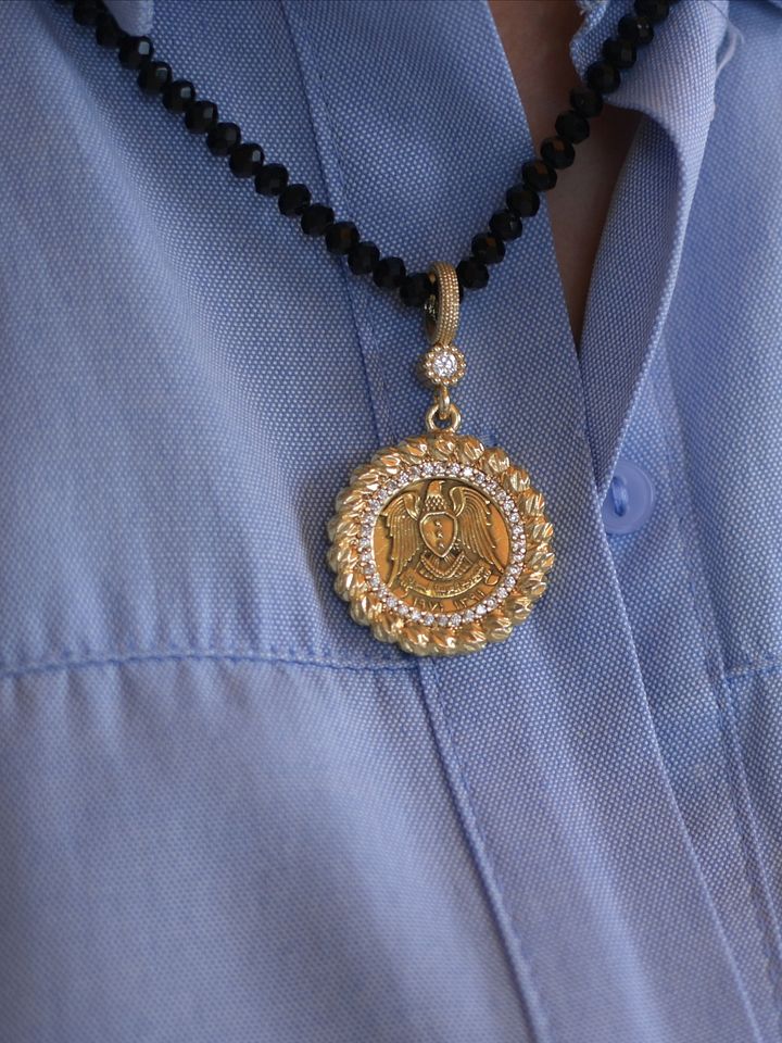 قلادة مشغولة على خمسة قروش 1971 - العلم ثلاثي النجوك product image (2)