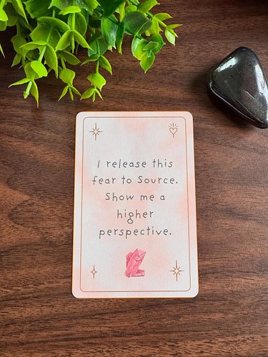 Today’s sacred recalibration ✨

🌿 “I release this fear to Source. Show me a higher perspective.”

Sometimes fear isn’t asking...