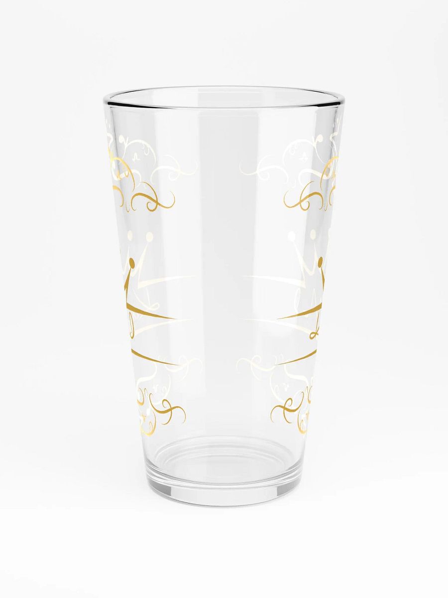 Elegance Unleashed Shaker Pint Glass product image (3)