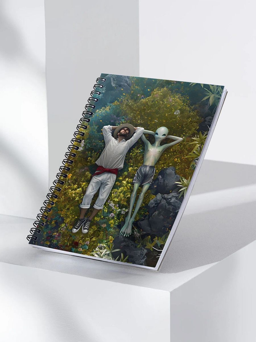 Libreta Alien y Jíbaro en un Campo de Flores Silvestres product image (3)