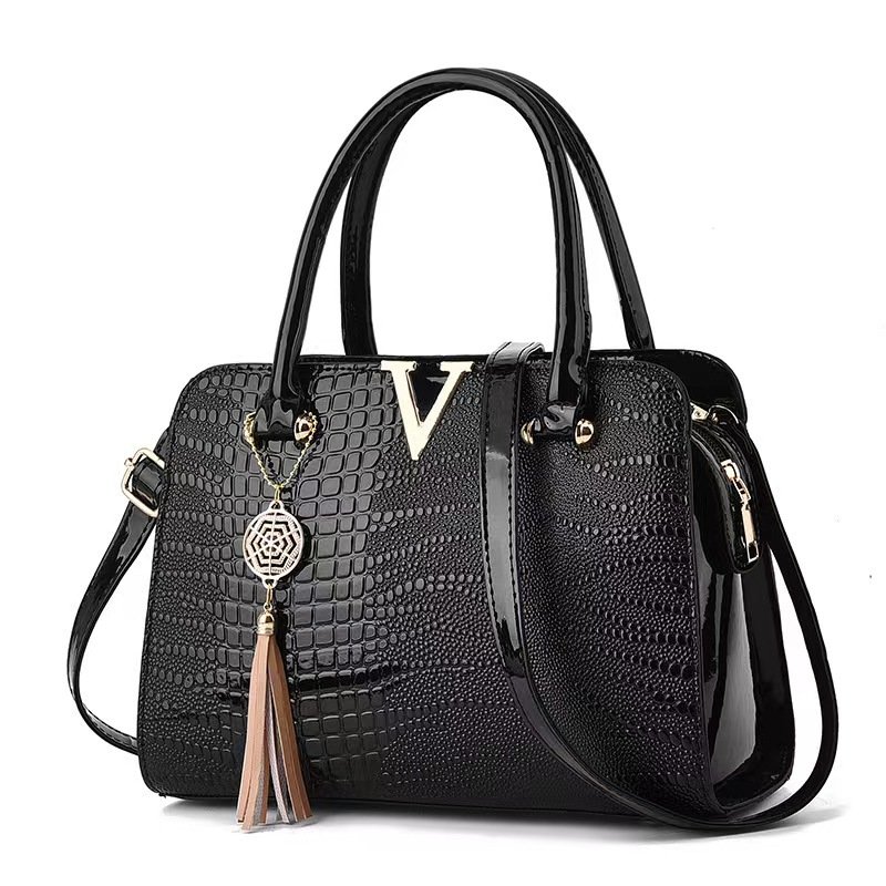 Crocodile Print Handbag & Shoulder Bag product image (1)