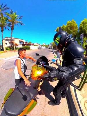 Batman reactions 🔥 #moto #batman 