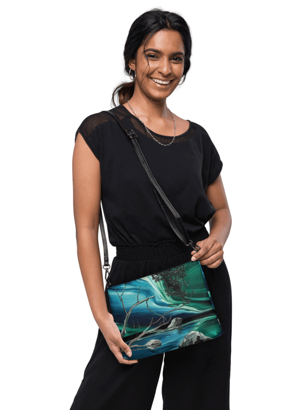 Magic Reflection, Crossbody Bg product image (1)