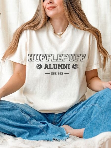 Hufflepuff Magical Alumni Vintage Collegiate Shirt product image (13)