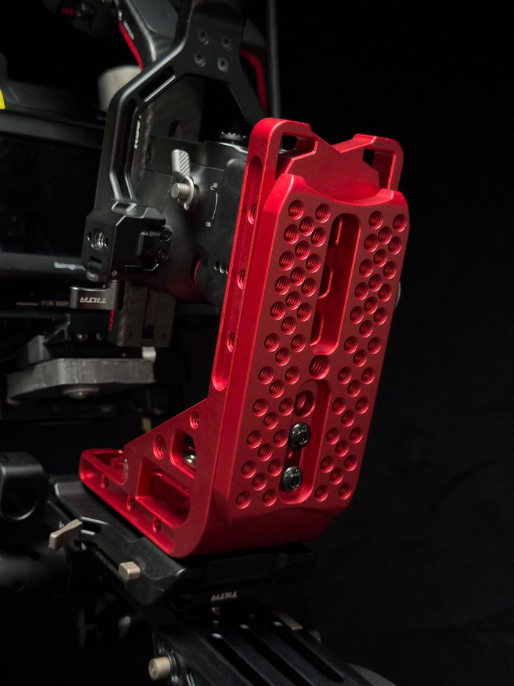 L Bracket Connect™ Cheese Plate (RED) product image (2)