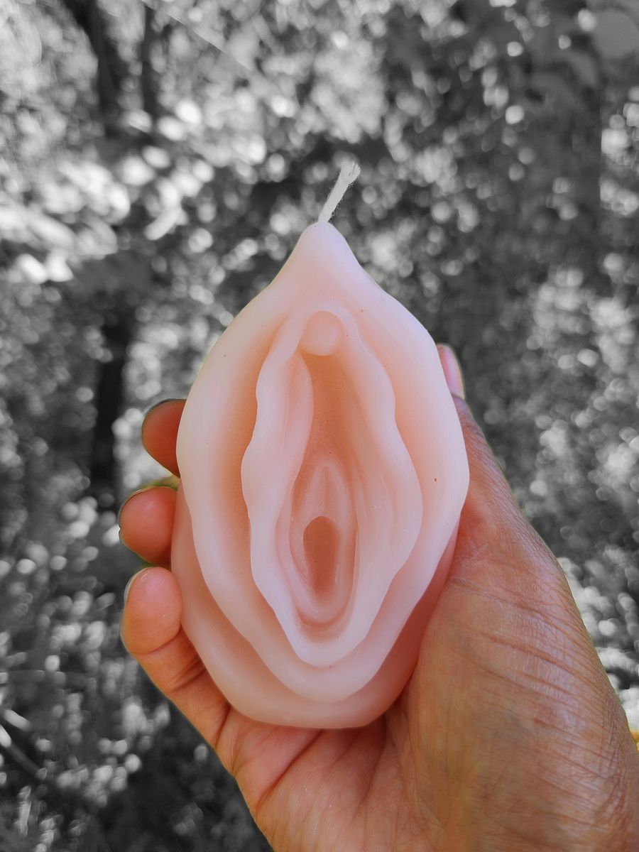 Large Yoni Candle product image (2)
