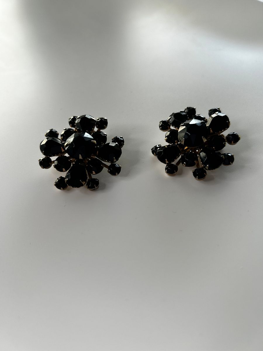 Vintage Gold Tone Black Flower Starburst Clip On Earrings product image (4)