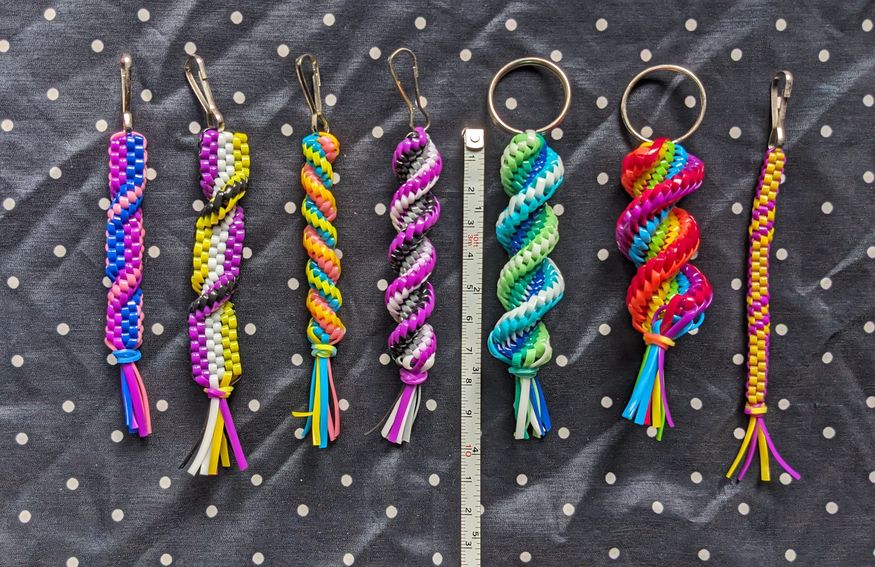 4-String Scoubidou Keychains product image (4)