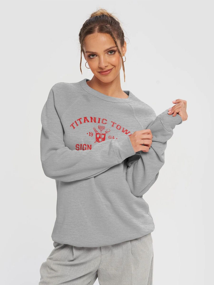 Raglan Sweatshirt - Campus - Red Lettering product image (3)
