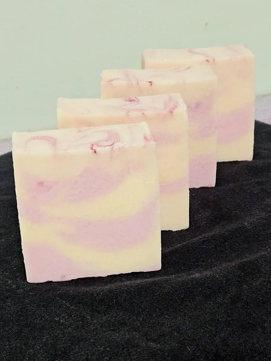 Divine - Grape and Apple product image (4)