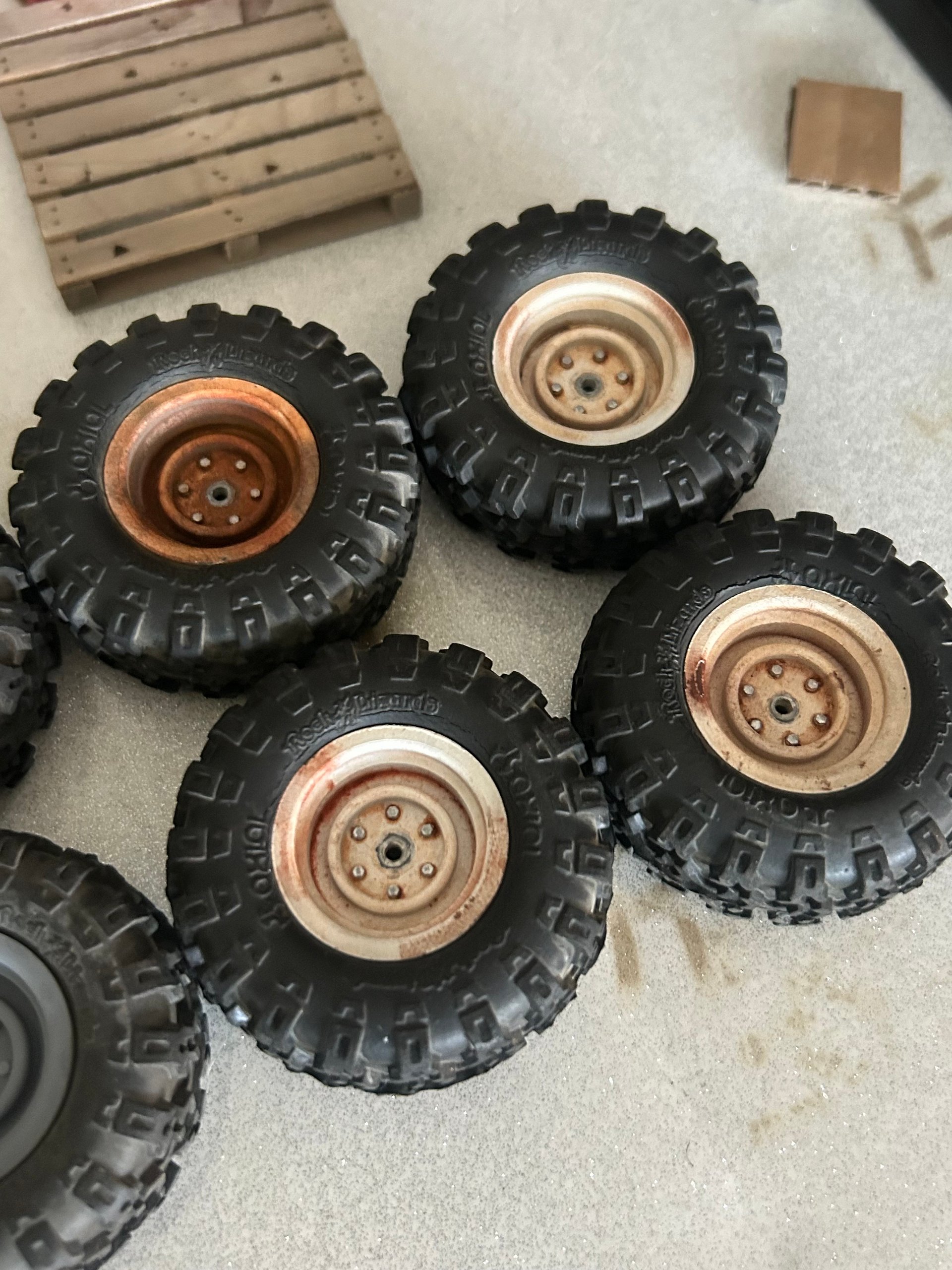 Resin PRINTED wheels / Axial tires product image (2)