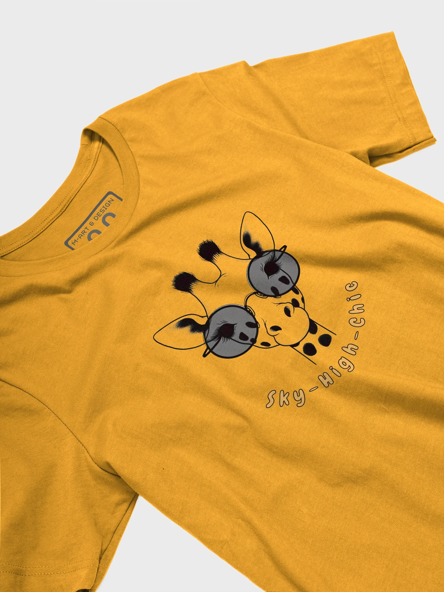 Giraffe Glamour Sunglasses Tee product image (3)