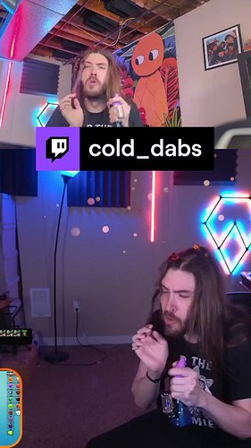 Aaannnd I spilt the rig taking a nose dab... 

#facepalm #twitch #streamer #fail #oops #panic
