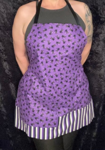 Black Cat Apron product image (2)