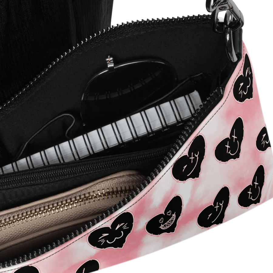 V - Day - Crossbody bag! product image (5)