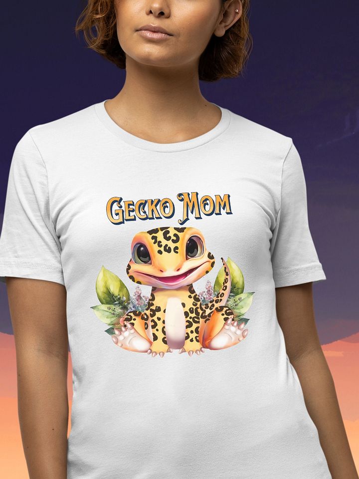 Gecko Mom Tee product image (2)