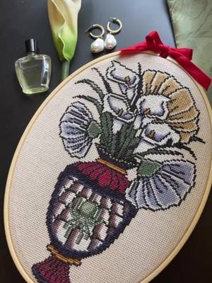 a stunning finish on my mourning bouquet pattern from one of my test stitchers! calla lilly's are some of my favorite #crossstitch #crossstitchoftiktok #callalily #mourning #vase 