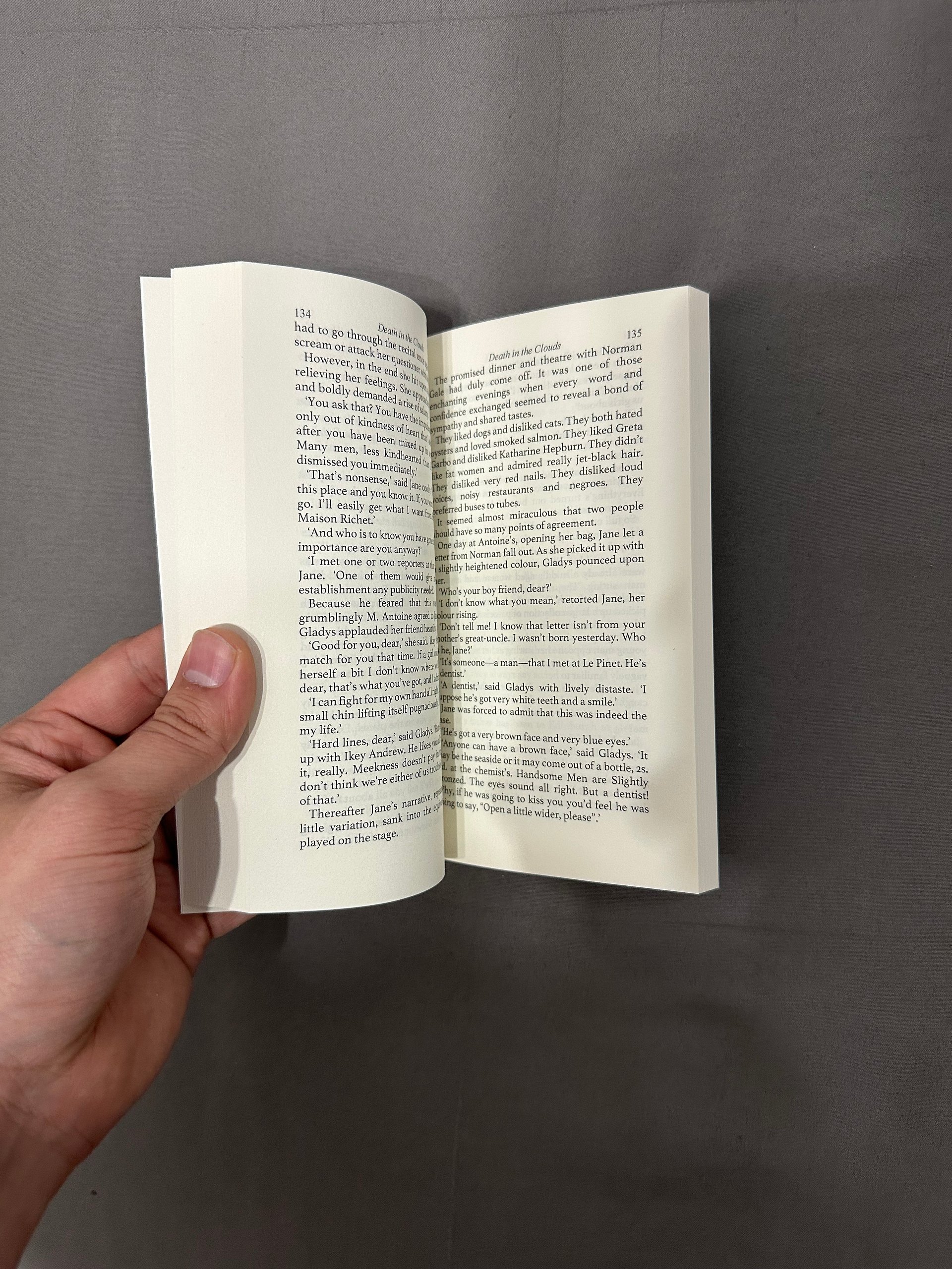 10th Doctor's Death in the Clouds Book product image (5)