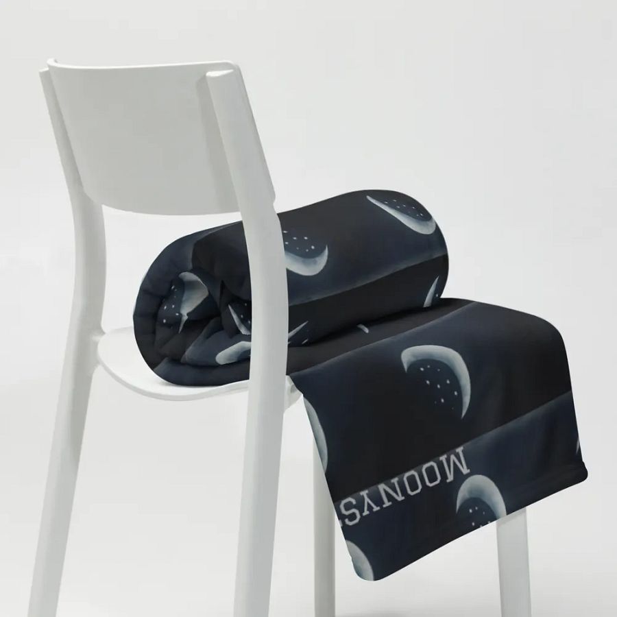 Moon logo Blanket product image (20)