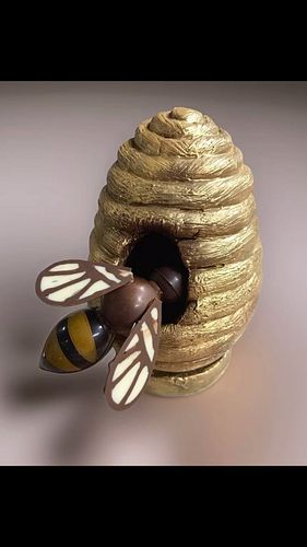 Throwback to my time at Barry Callebaut’s chocolate academy where I learned to craft the most adorable chocolate egg and bee ...