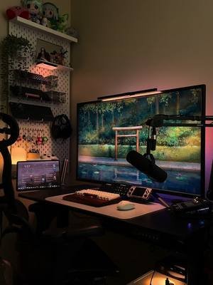 Happy Sunday! I thought this wallpaper deserved a static shot ⛩️ Also, new Cookin Soul album dropped and it’s perfect for a chill Sunday 🔥 For more content like this, follow @giosgearguide and explore giosgearguide.com for gear reviews, tech tips, creator tools, resources, and more. 🏷️: desk setup, cozy workspace, sunday vibes, music and mood, creator life, ambient lighting, photo dump, raw aesthetic, chill setup, gear guide #desksetup #pcsetup #gamingsetup #cozydesksetup #ambientlighting
