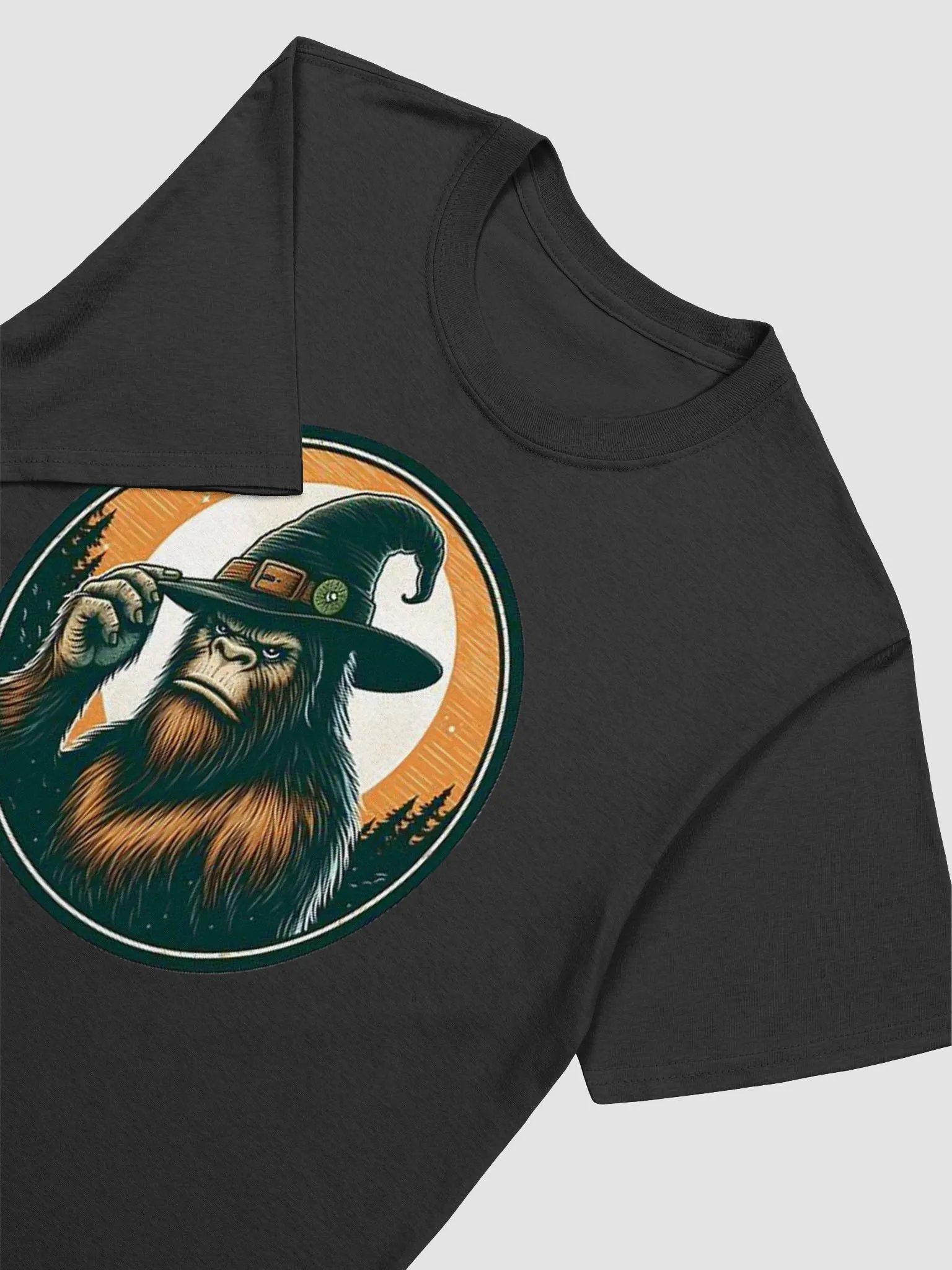 HALLOWEEN TEE - BIGFOOT WITCH HAT product image (11)