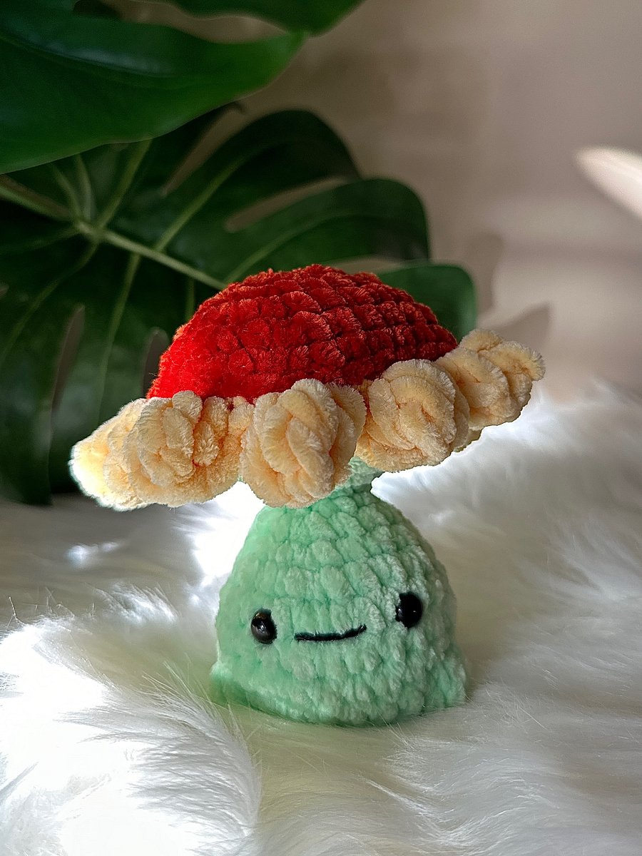 Removable Potted Sunflower & Smol Frog product image (5)