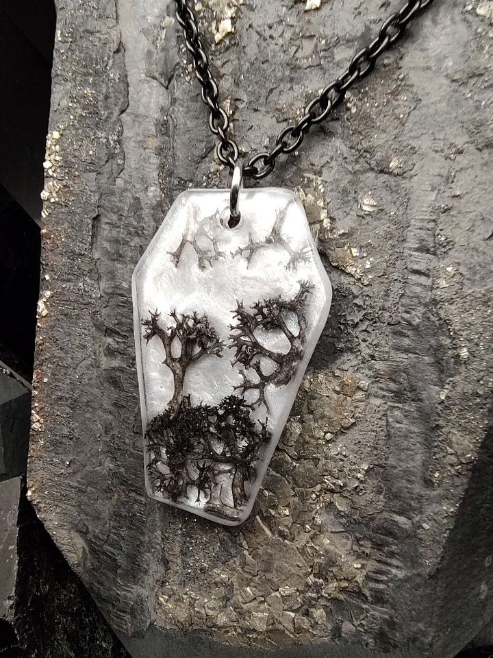 Epoxica - Moss Coffin product image (2)