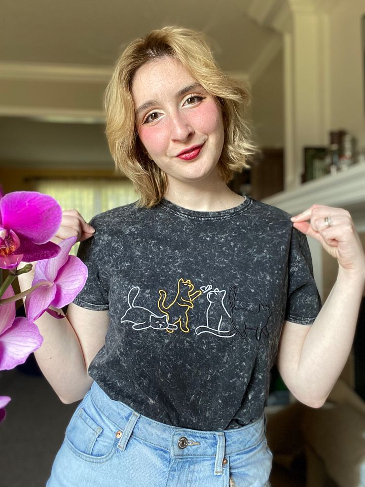 Button Cat Embroidered Tee product image (1)