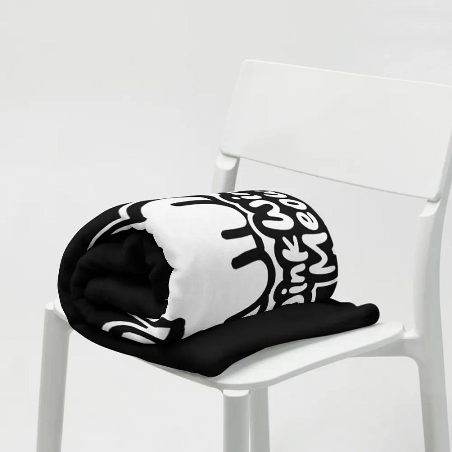 [Limited Edition] Wink Wink Meow Blanket product image (2)