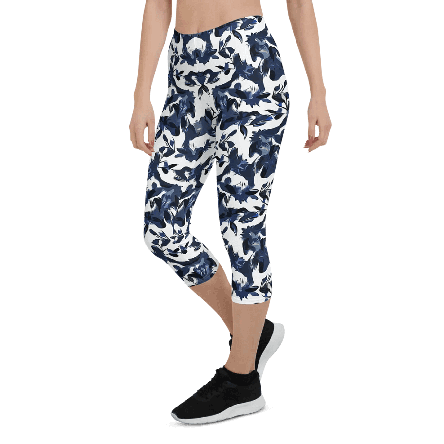 Wild Waves | Capri Leggings product image (5)