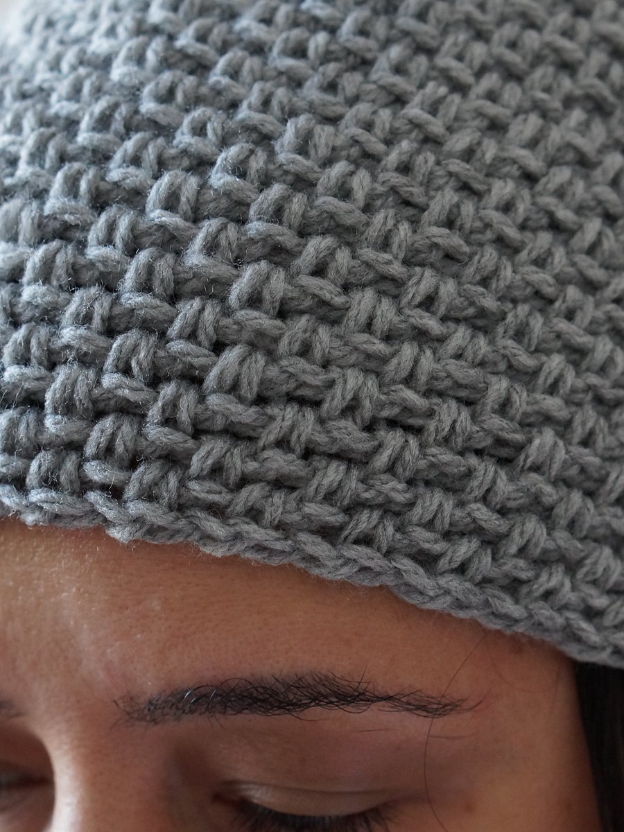 Moss stitch beanie crochet pdf pattern product image (2)