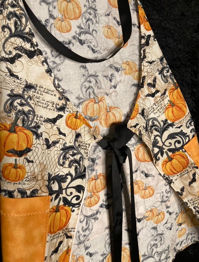 Haunted House Serving Board and Apron Set product image (7)