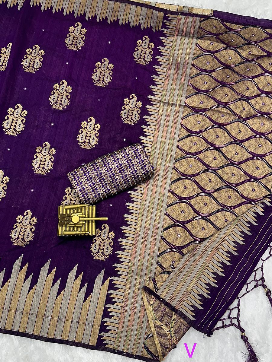 festive beauty with Richness of jacquard and Minakari weaving blouse product image (6)