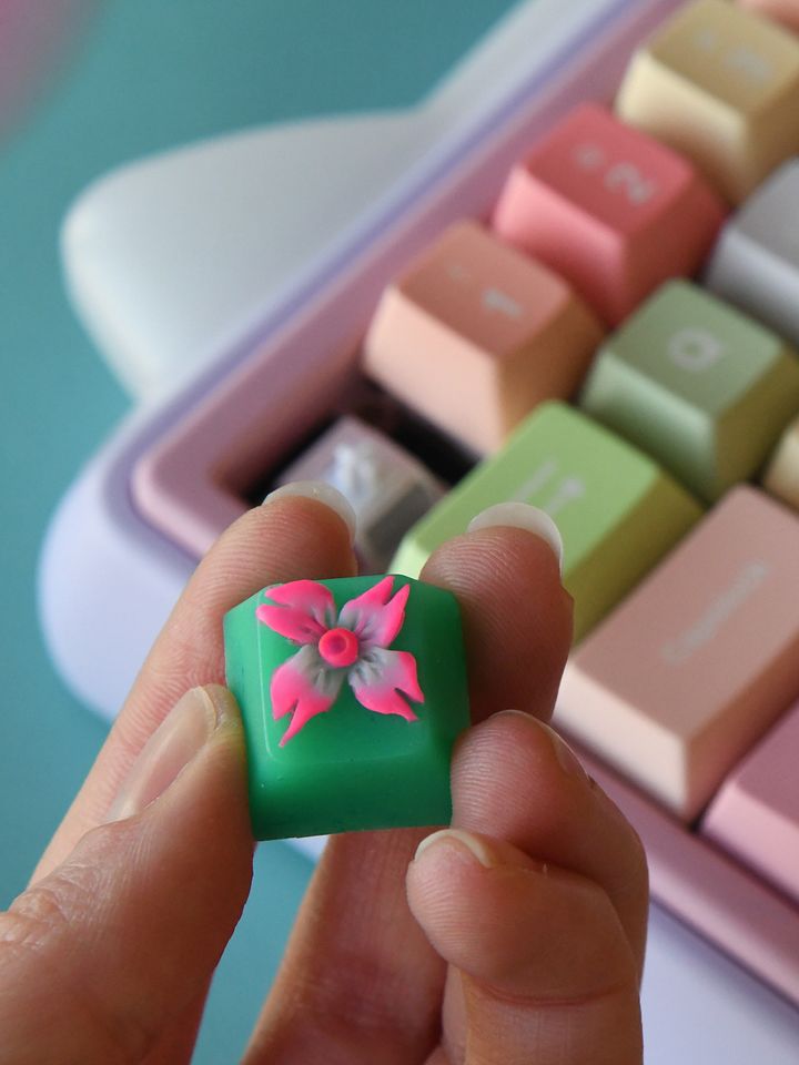 Blossom Cherry R1 Keycaps product image (2)