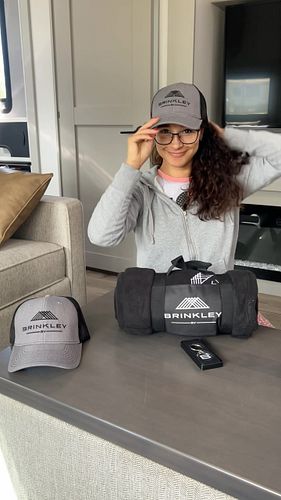 Being welcomed into the brinkley family 🩶🤍🖤
@brinkley_rv 
#brinkleyrv #brinkleyz3515 #rvlife