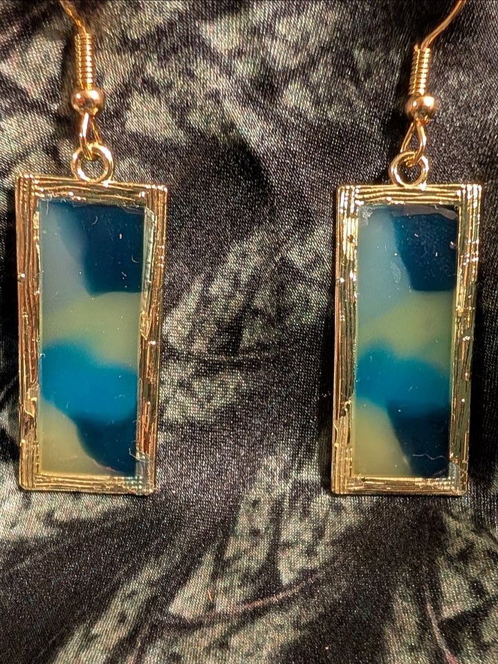 Tideglass Memory: Rectangle Resin Drop Earrings (Blue) product image (2)