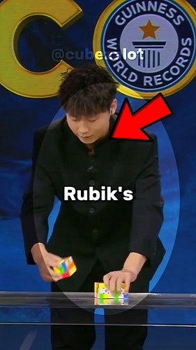 He SOLVED 3 Rubik's Cubes while Juggling! 😱

#cubing #instagramreels #blackeyedpeas #rockthatbody #trending #rubikscube #cubi...