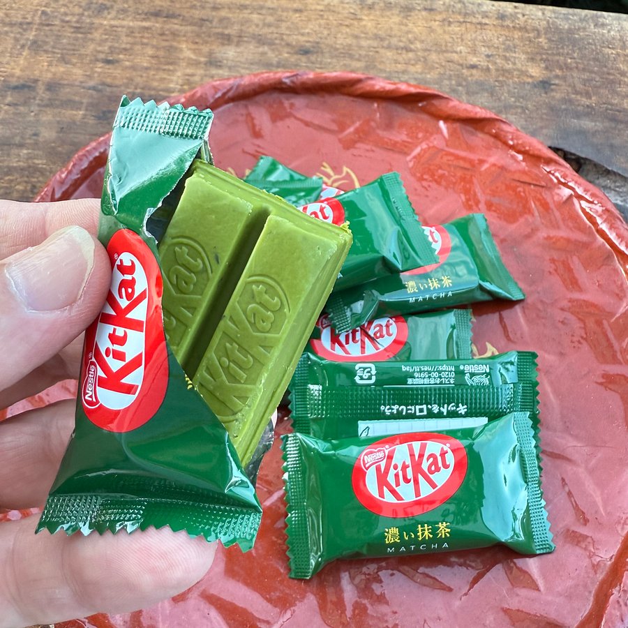 🎎 Nestlé KitKat Japan Koicha Matcha (濃い抹茶) – 10 Mini Bars – Uji Green Tea Flavor product image (6)