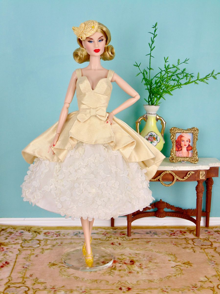 Daffodil OOAK fashion for 12” fashion dolls product image (6)