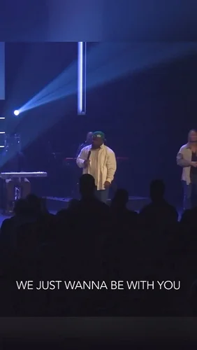 This worship is a product of God’s grace over my life 🤞🏾Sunday was powerful!
#worship #kingofglory #gospel #jesusislord