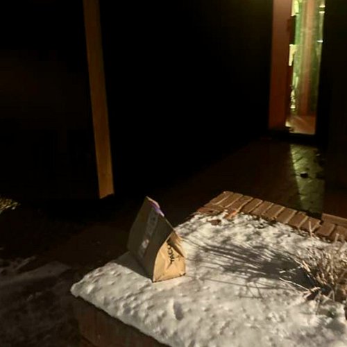 we've been a bit under the weather so no stream today. naps instead.

meanwhile, please enjoy this picture of taco bell in th...