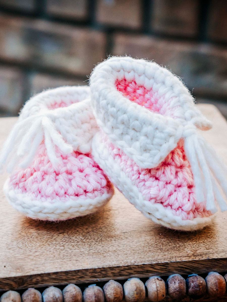 Cute Crochet Baby Boots Free Pattern product image (5)