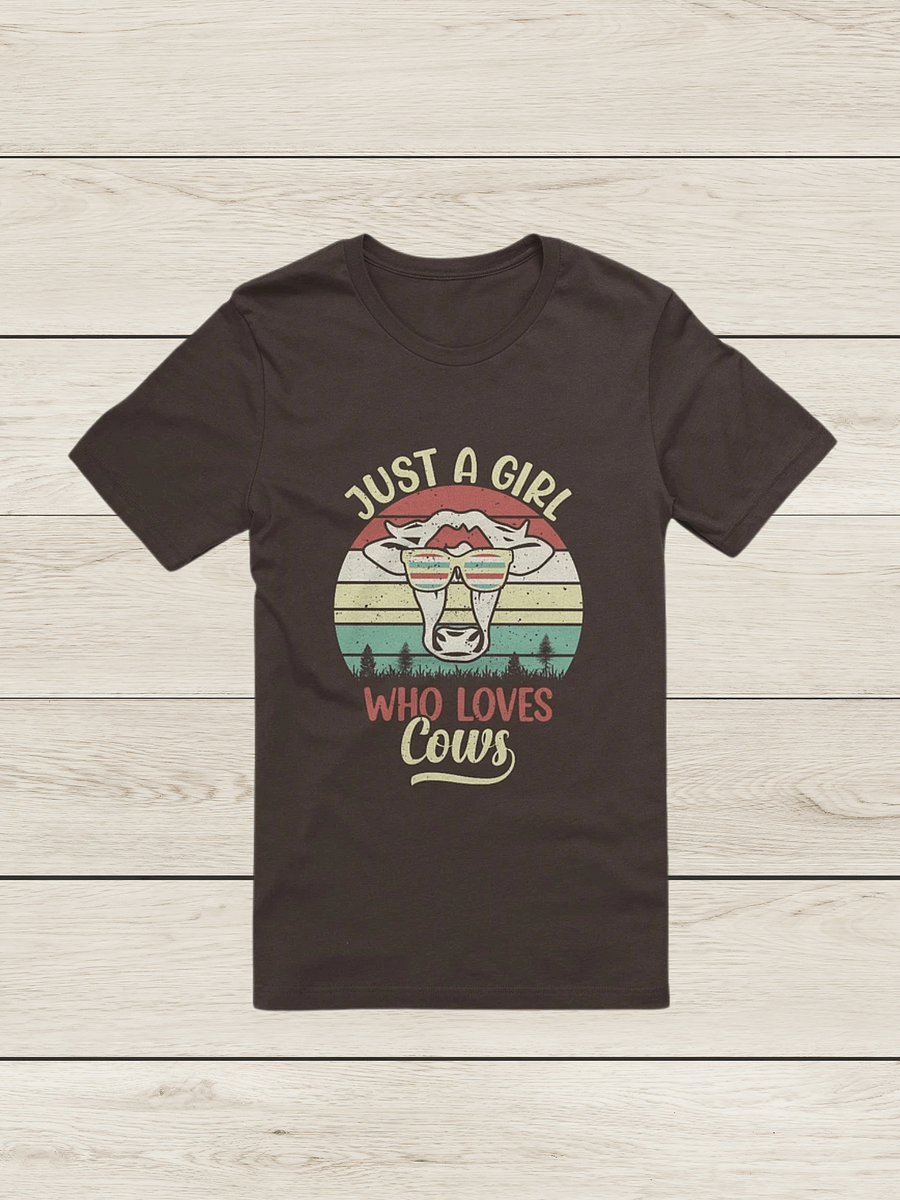 "Just a girl who loves cows" t-shirt product image (9)