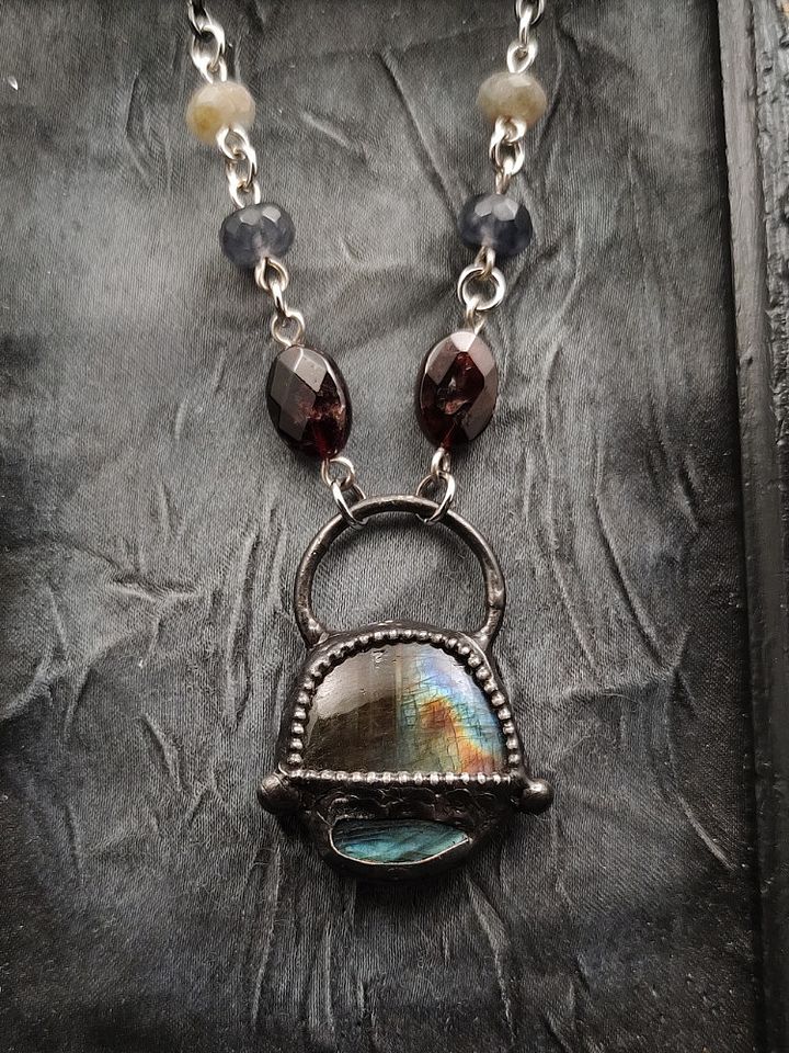Sorcery Talisman - Split Spectrum product image (2)