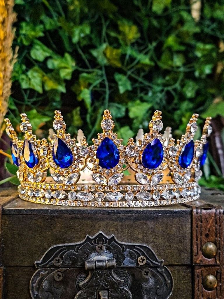 The Armored Kingdom Oceanic Sapphire Blue Queens Crown (Gold) product image (1)
