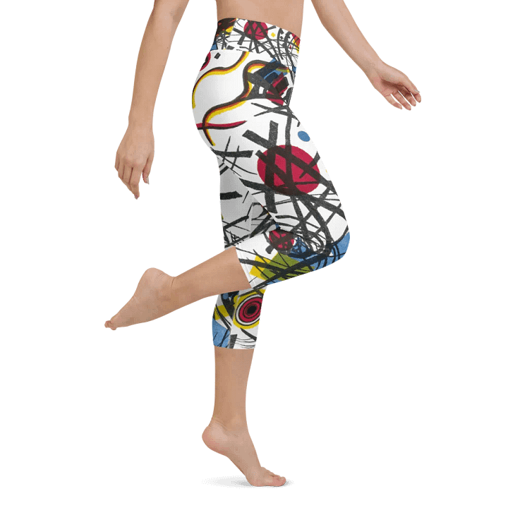 Abstract Lithographic Pattern Design Yoga Capri Legging - V3 product image (2)