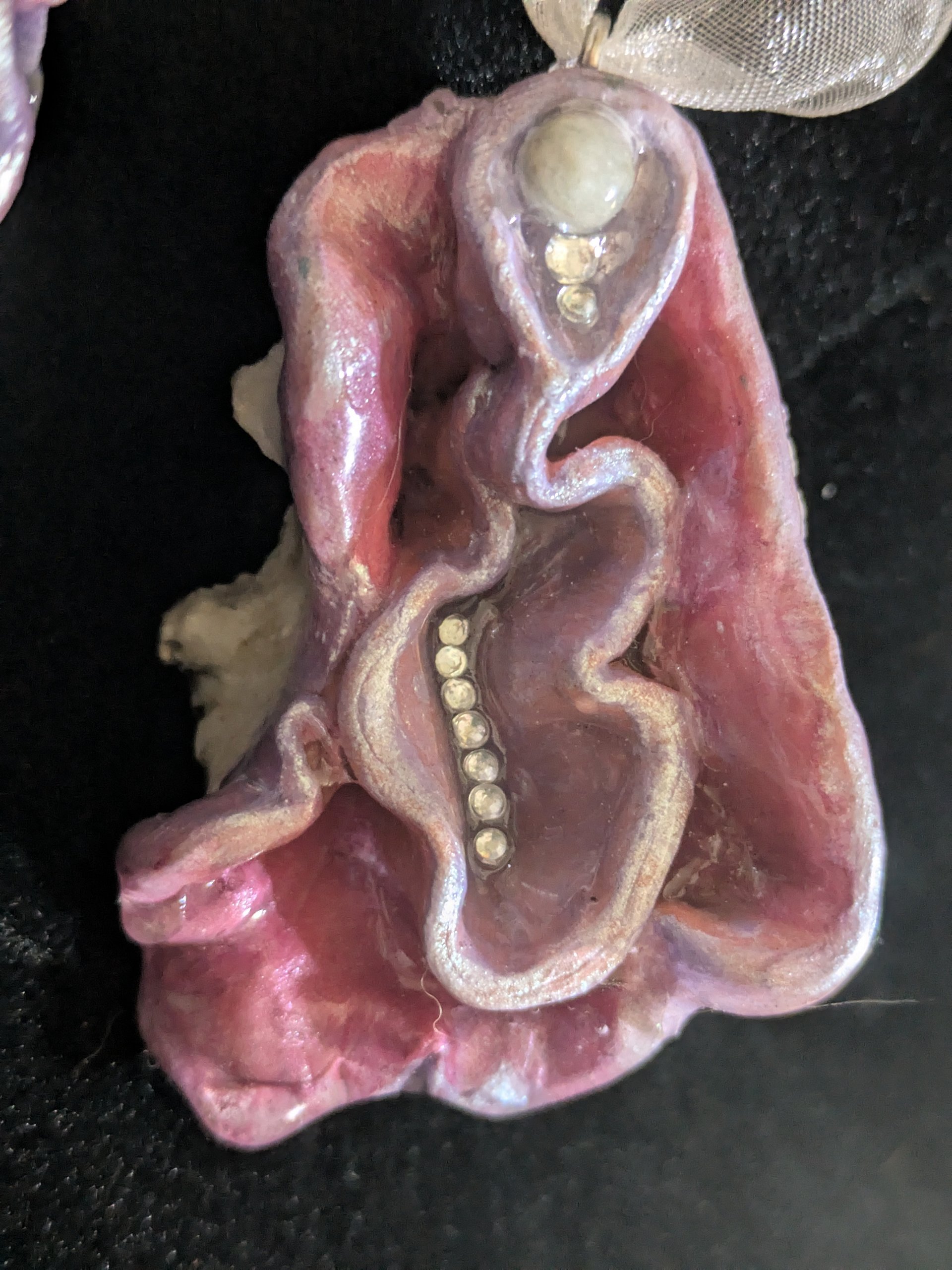 Rosalita Mer-vulva Ornament product image (4)