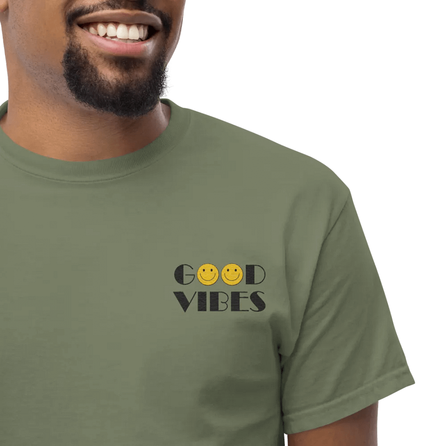 Good Vibes Smiley Graphic Tee product image (43)