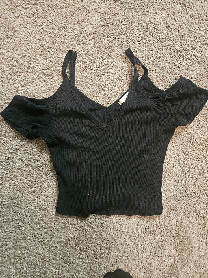 Black Crop Tops product image (1)
